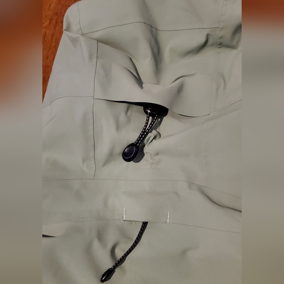 Womens Burton AK 2L GORE-TEX Embark Jacket - Picture 6 of 14